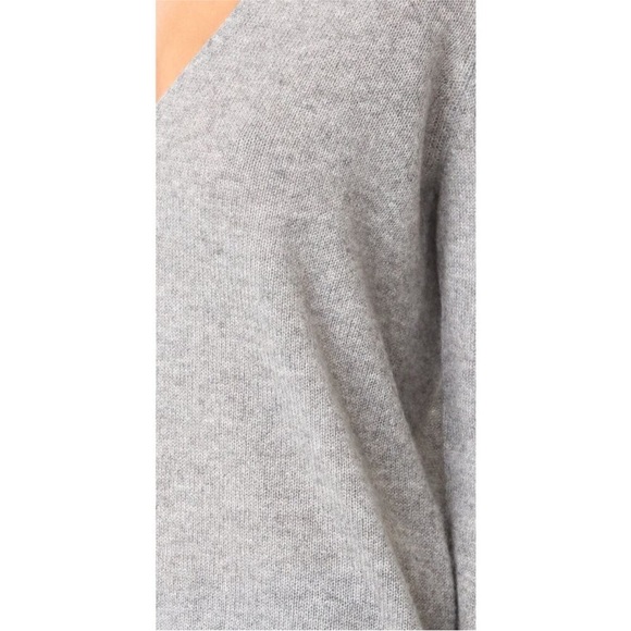 Theory Adrianna Feather Weight Cashmere Sweater V-Neck Heather Gray - M - Picture 10 of 10